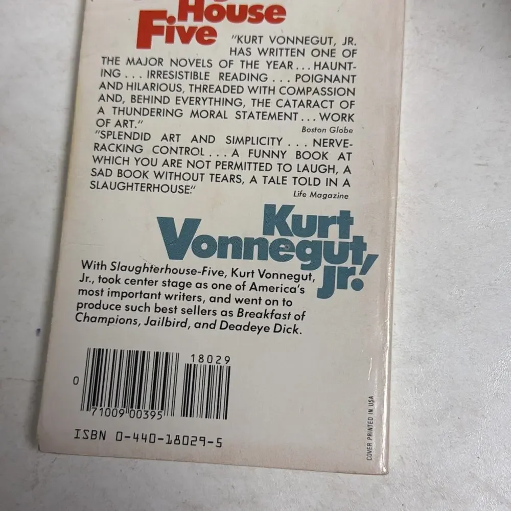 Slaughter House Five‎ By Kurt Vonnegut Jr Dell 1985